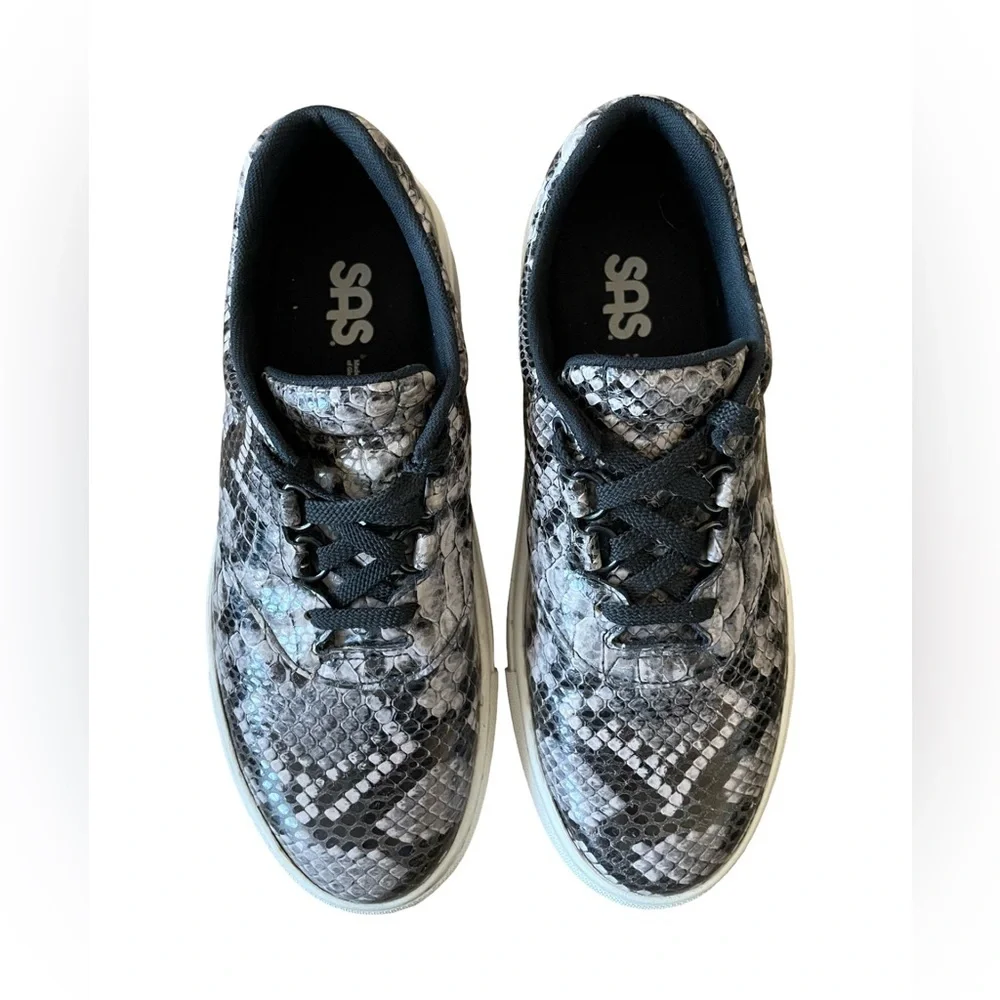 SAS Free Rein Leather Lace Up Platform Sneaker Mamba Snake Print Size 7